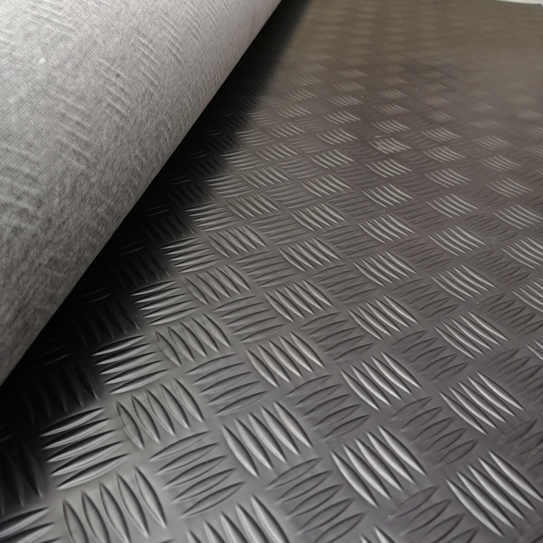 Piso vinilico de PVC Brasilia simil goma antideslizante venta por metro ancho 1.4 m Espesor 1 mm. ENVIO GRATIS A TODO CHILE!!